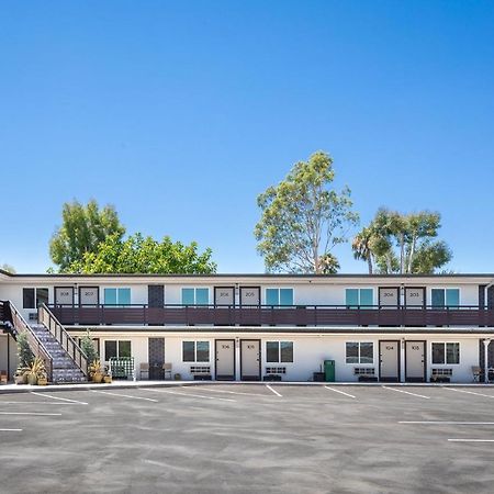 California Inn Анахайм Экстерьер фото